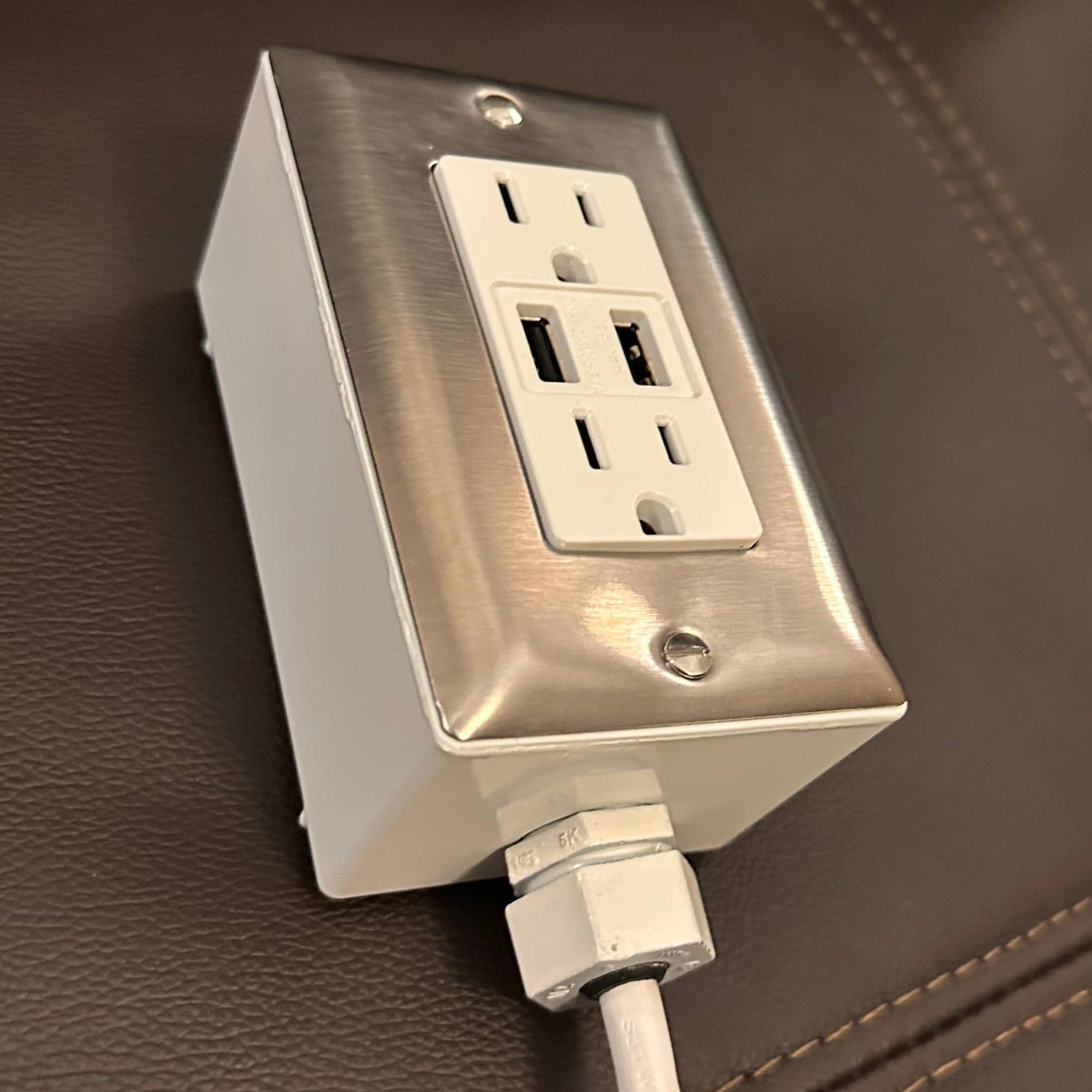 The Plug Box — USB-A Original